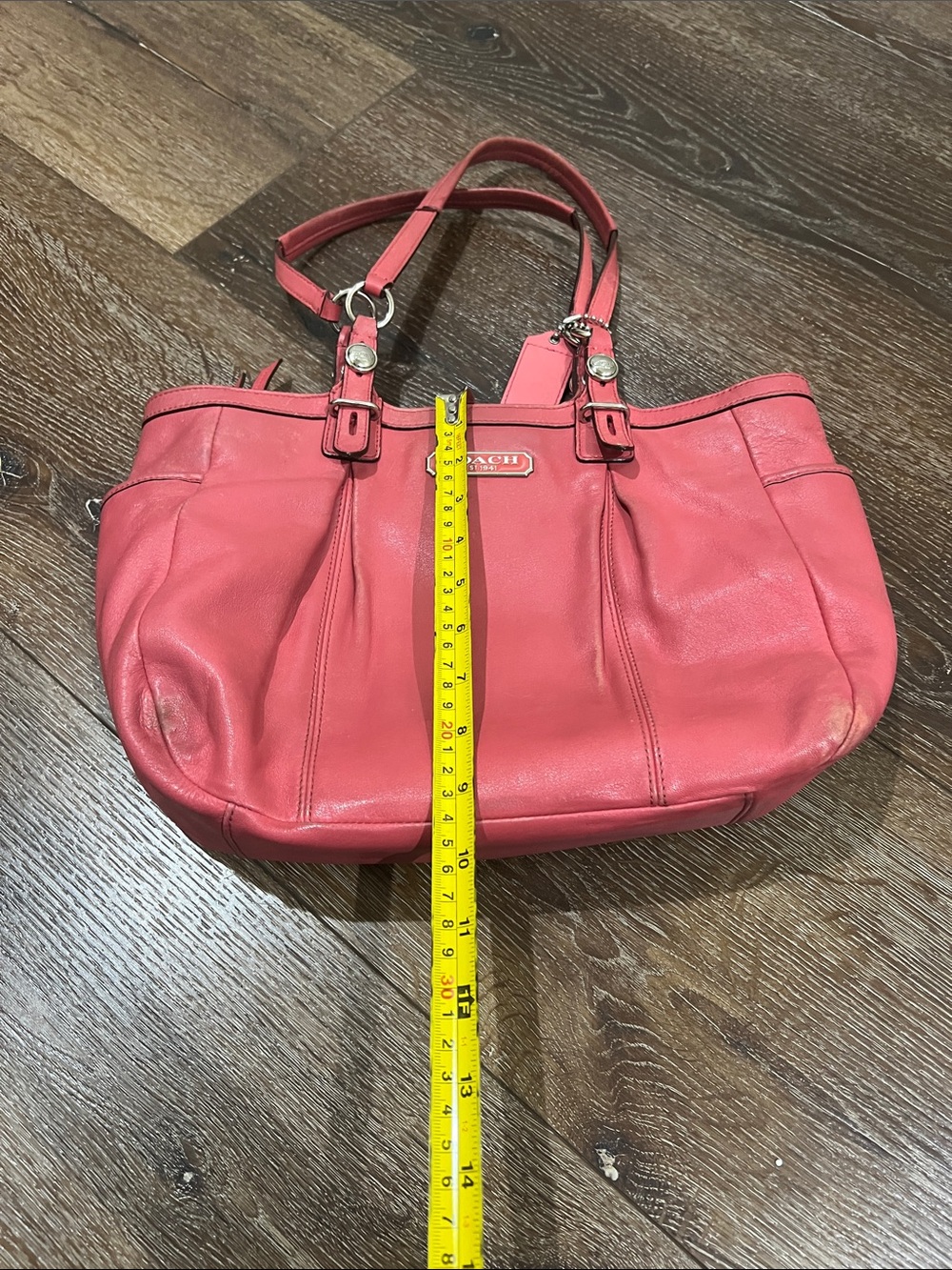 Coach east west gallery Coral pink Leather Tote with Logo Plaque - Picture 10 of 12